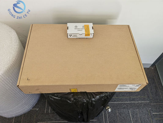 Aumente a sua rede com 100GE Fibra Óptica Switch 36 x 100GE Portos e Função LACP